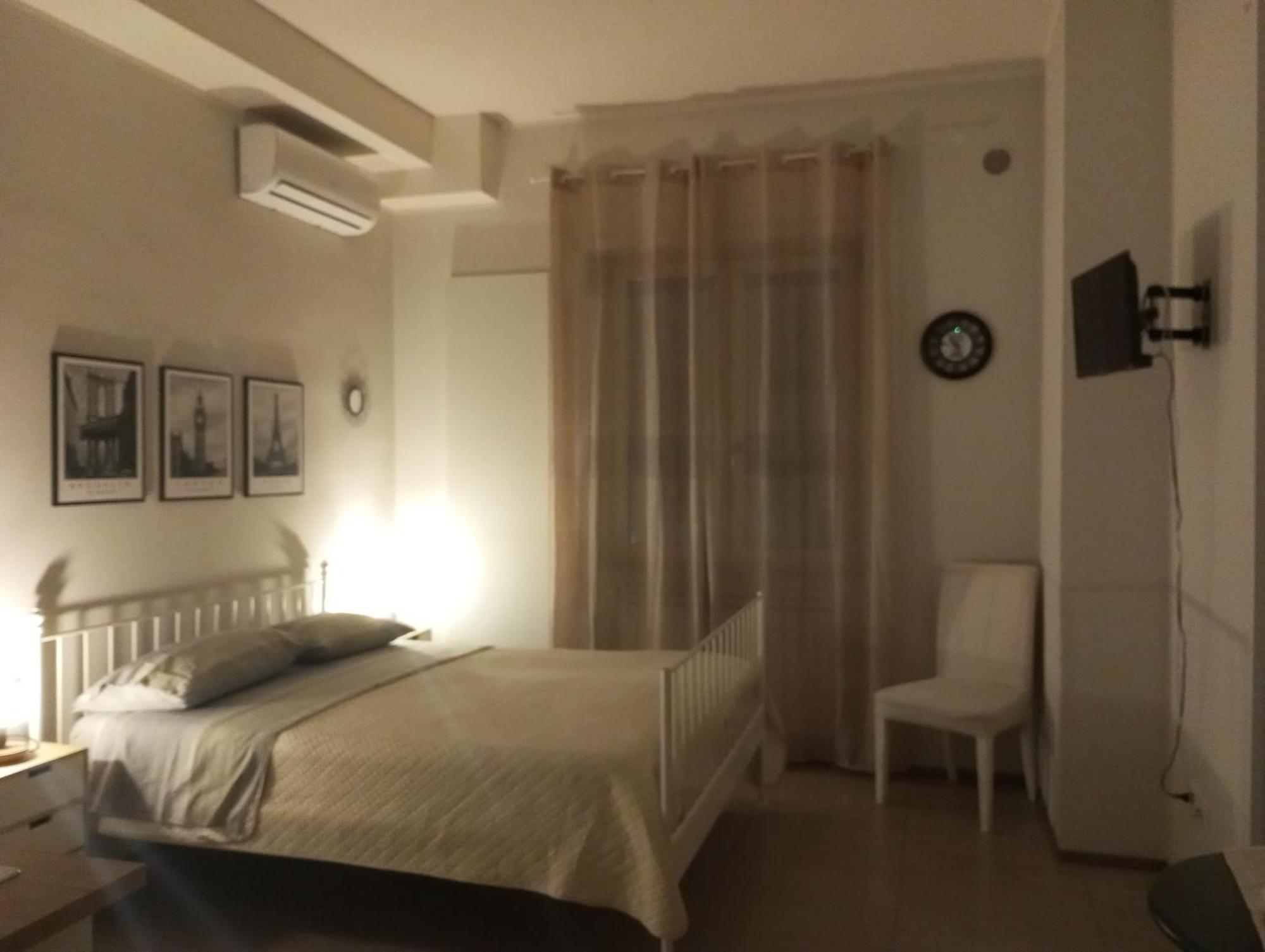 Holidaystudio Appartamento In Centro Salerno Bagian luar foto