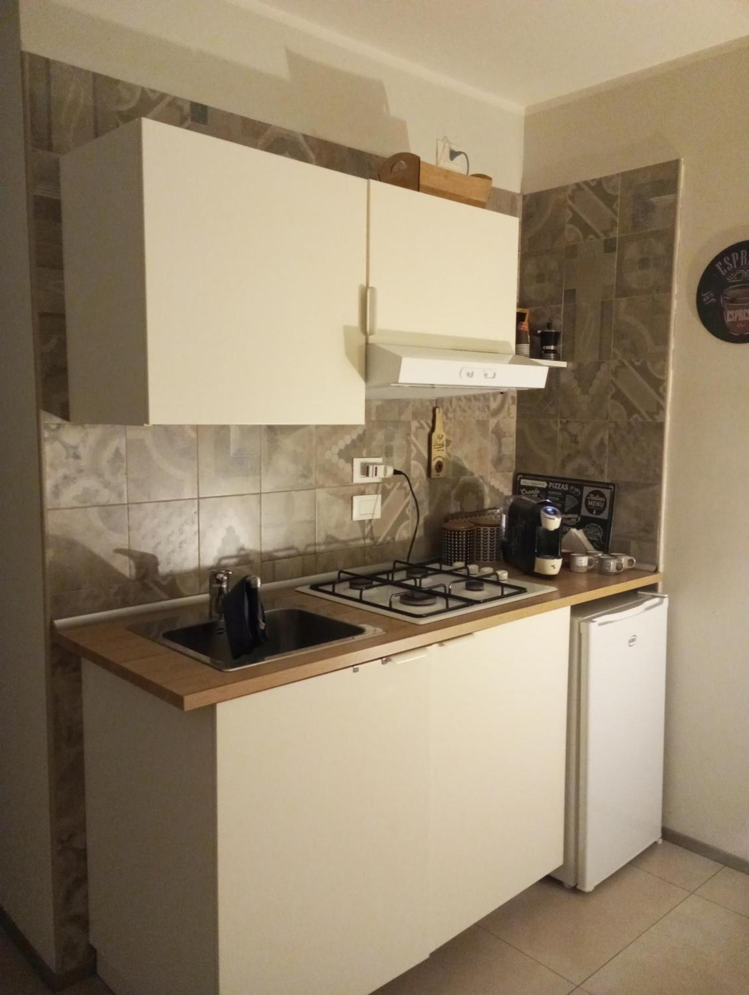 Holidaystudio Appartamento In Centro Salerno Bagian luar foto