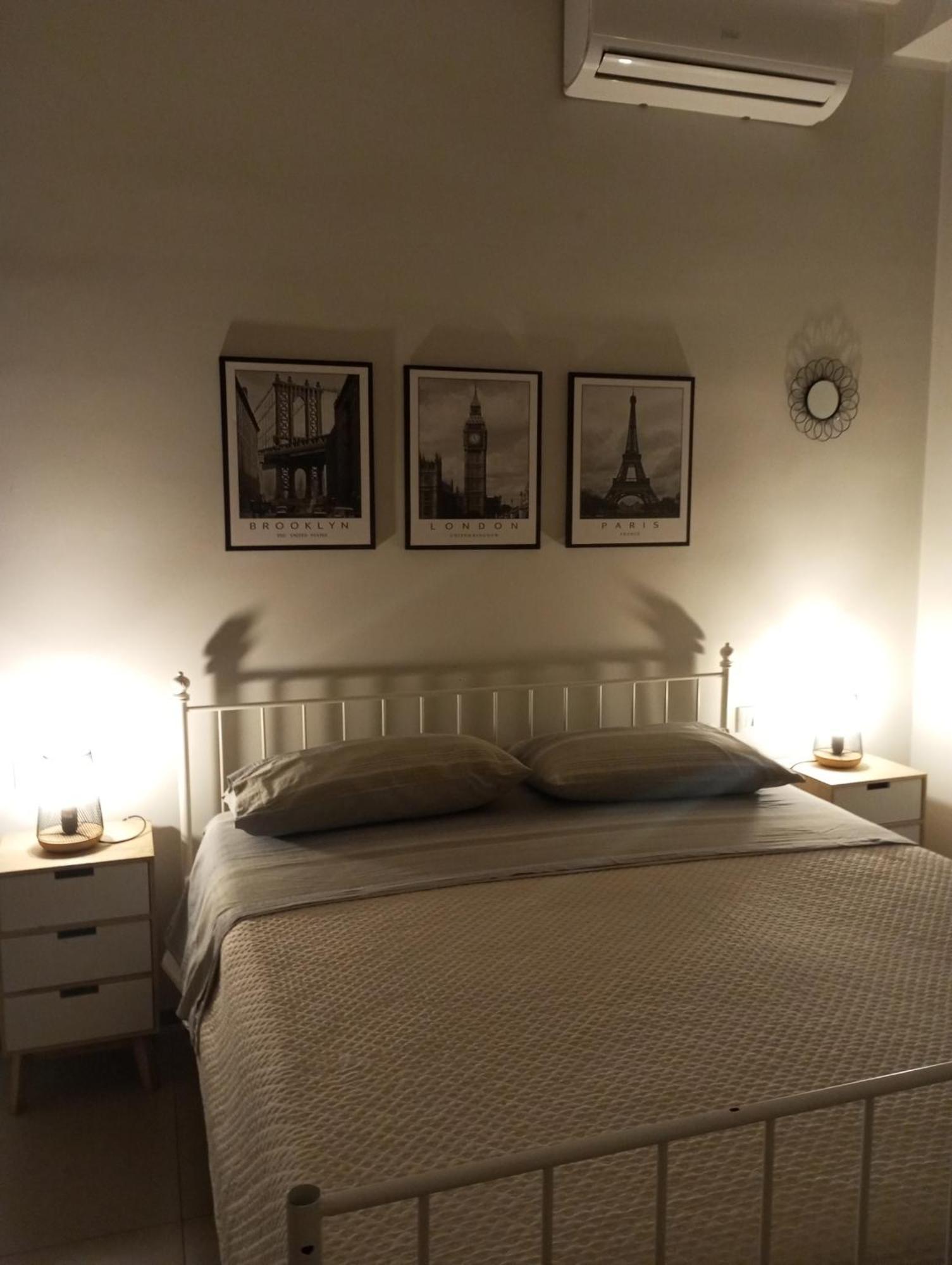 Holidaystudio Appartamento In Centro Salerno Bagian luar foto